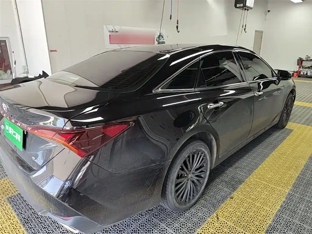 Avalon 2.0 L XLE Premium CN-VI