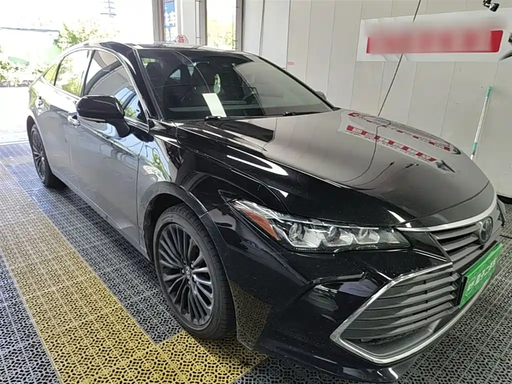 Avalon 2.0 L XLE Premium CN-VI