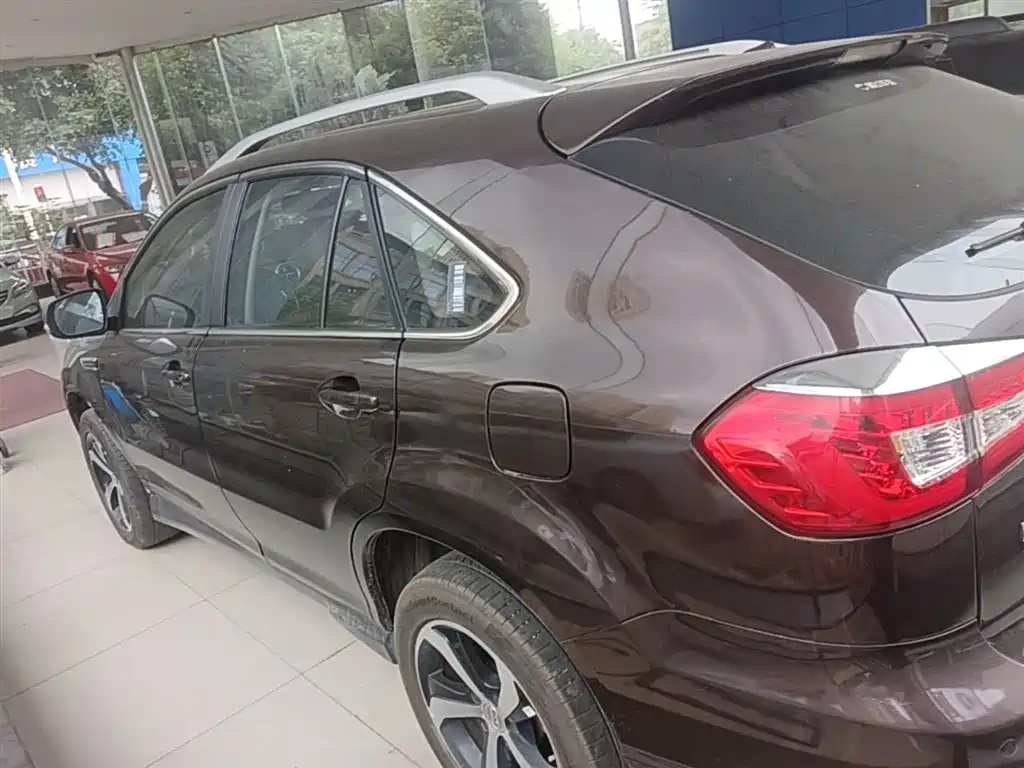 BYD S7 2.0 T Auto Distinguished Plus