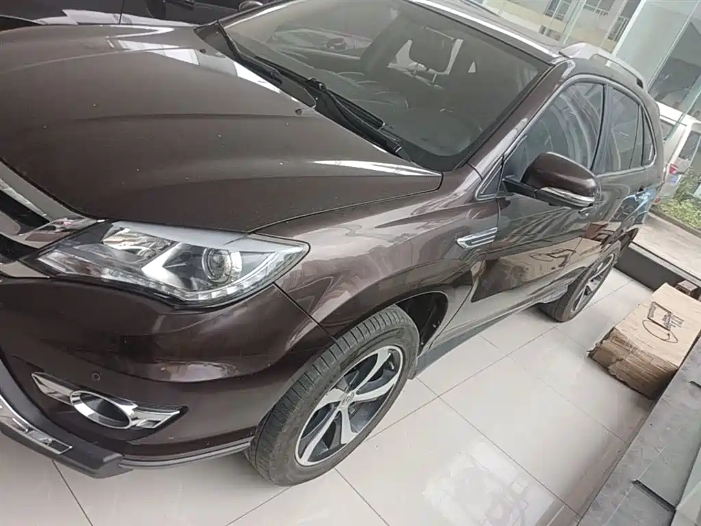 BYD S7 2.0 T Auto Distinguished Plus