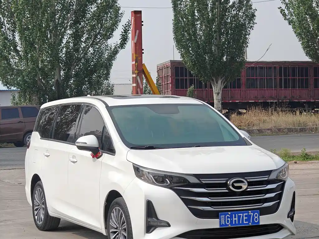 GAC Trumpchi M6 270 T DCT Premium (7-seat)
