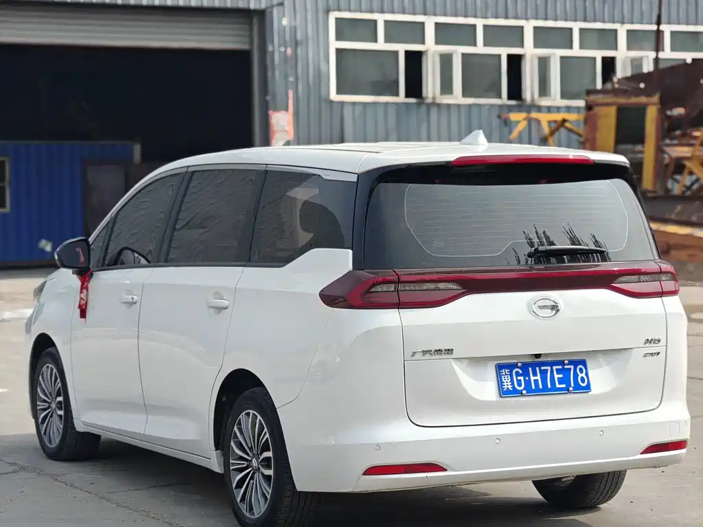 GAC Trumpchi M6 270 T DCT Premium (7-seat)