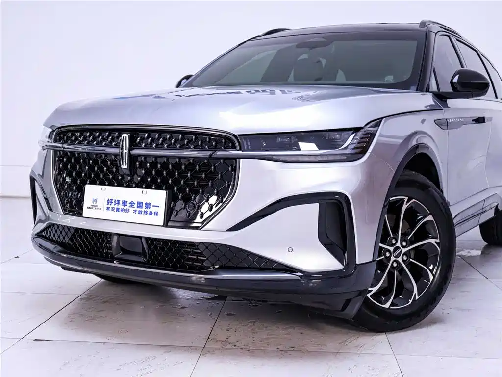 Nautilus 航海家 2026款 2.0 T 四驱亚特兰蒂斯尊享版