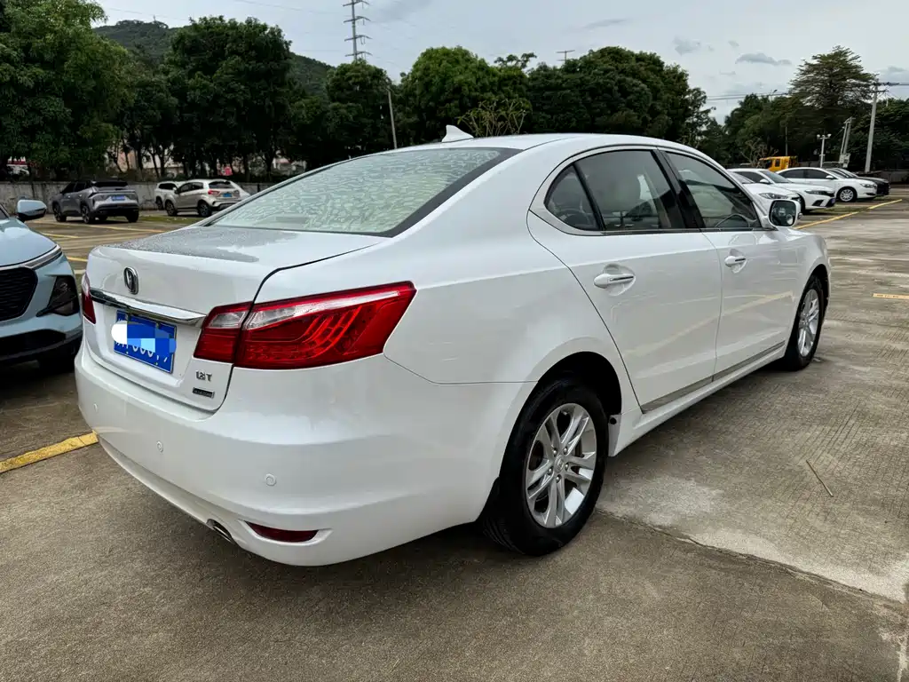 Raeton 睿骋 2014款 1.8 T 自动精英周年版 国V