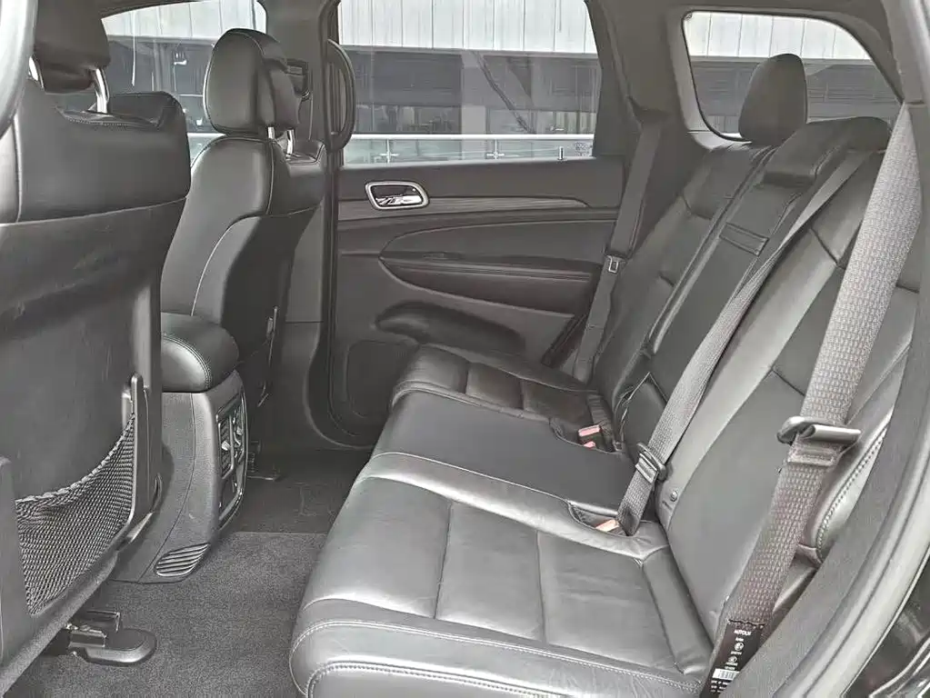 Grand Cherokee (Import) 3.0 L Elite Navigation