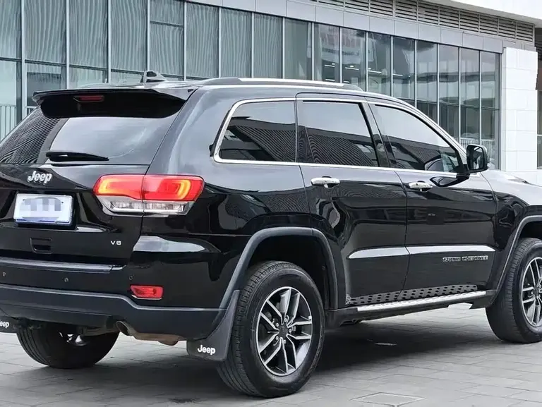 Jeep Grand Cherokee (Import) 3.0 L Elite Navigation