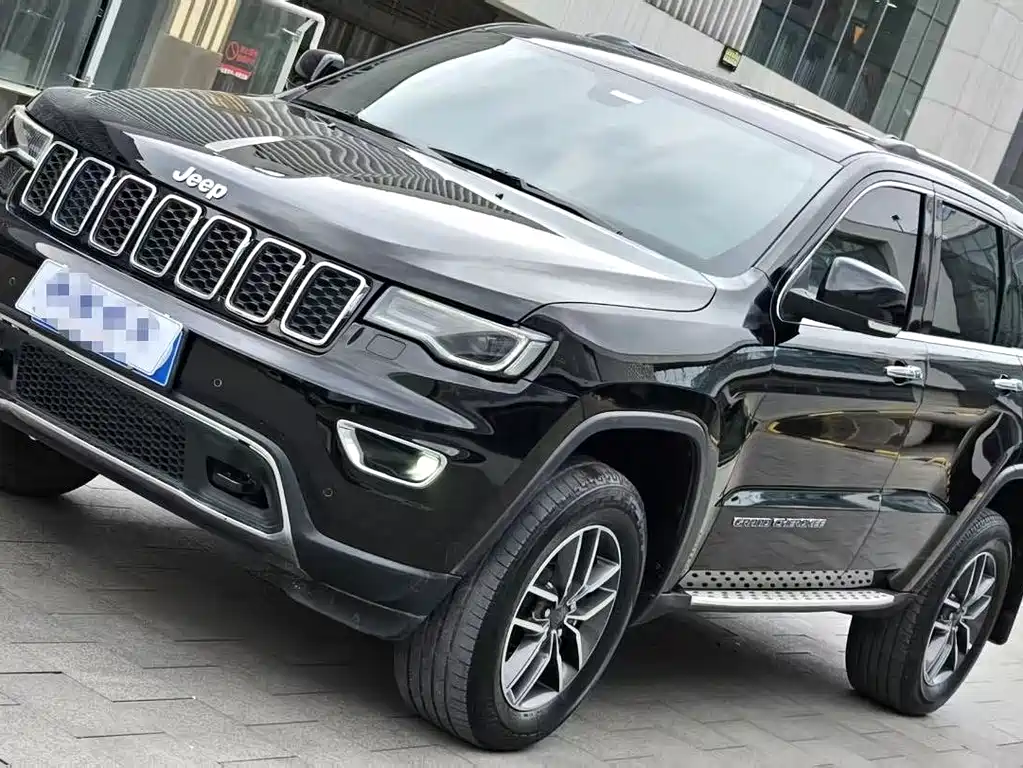 Grand Cherokee (Import) 3.0 L Elite Navigation