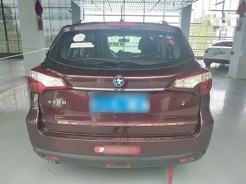 Venucia T70 启辰T70 2016款 2.0 L 手动睿趣版