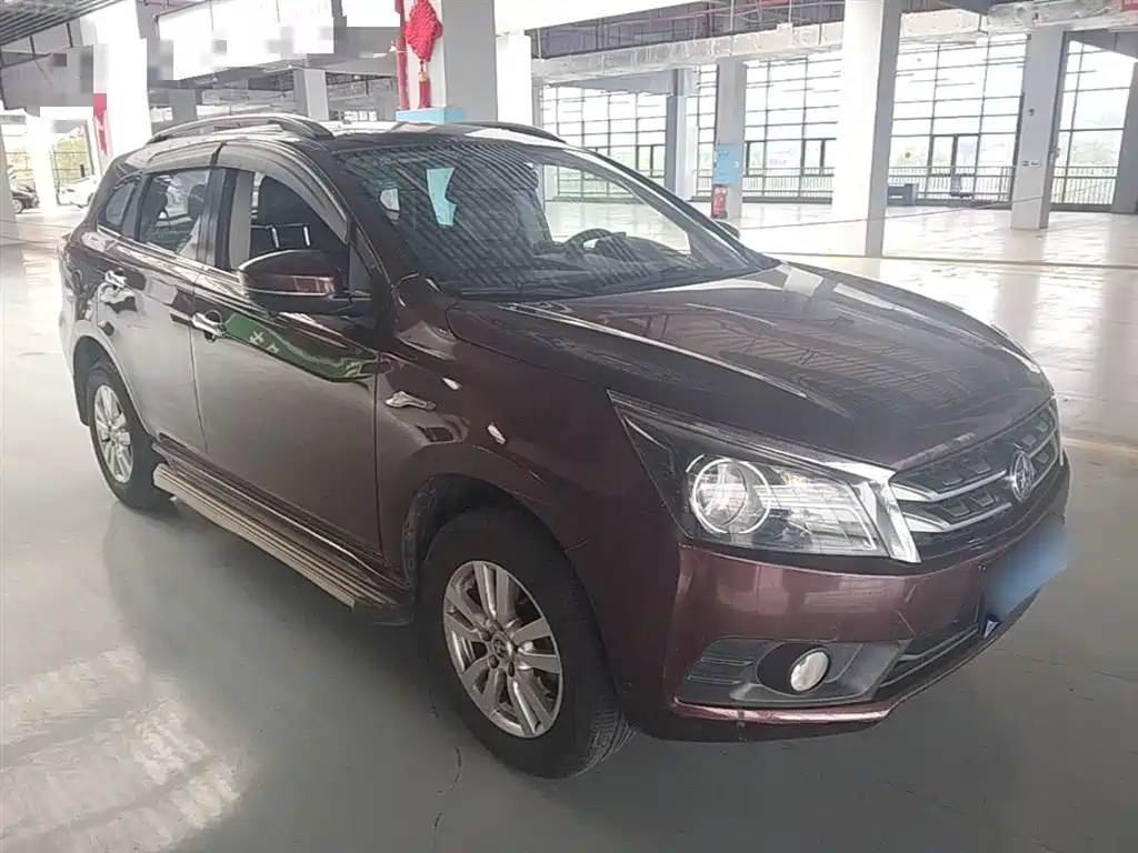 Venucia T70 启辰T70 2016款 2.0 L 手动睿趣版