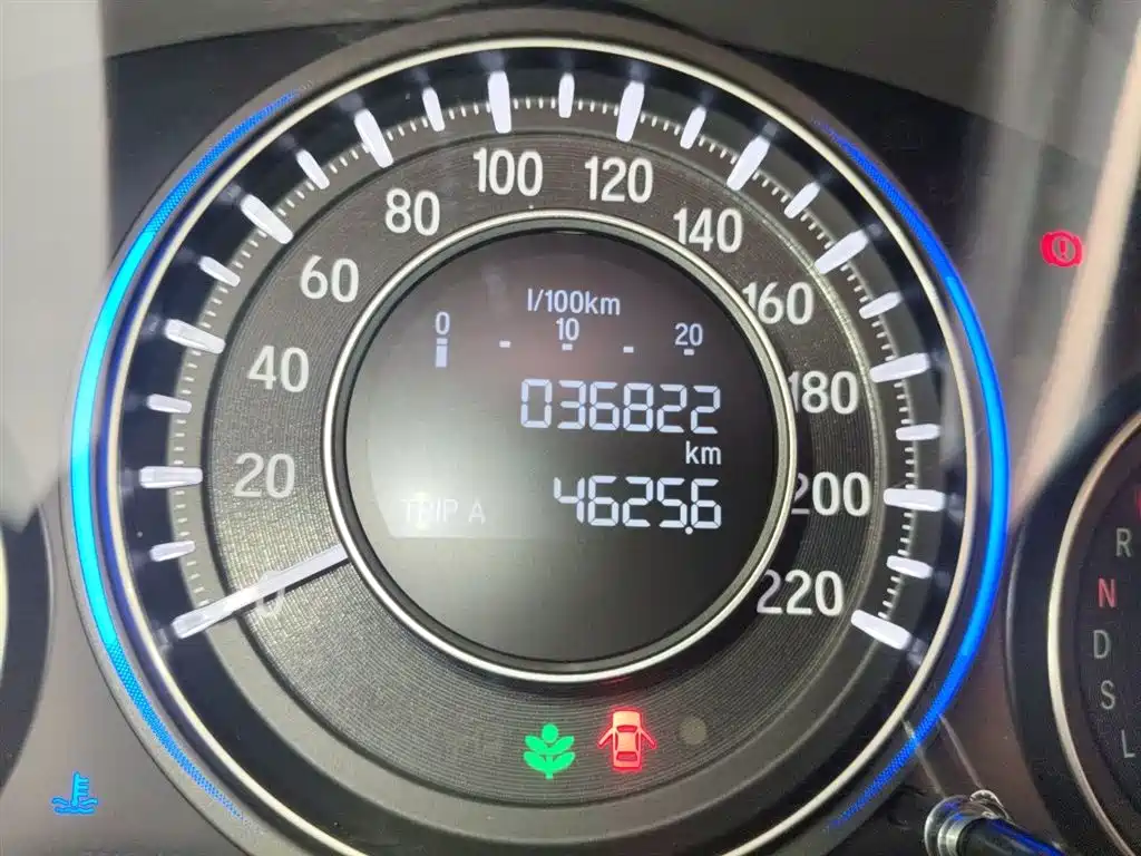 Crider 1.8 L CVT Luxury