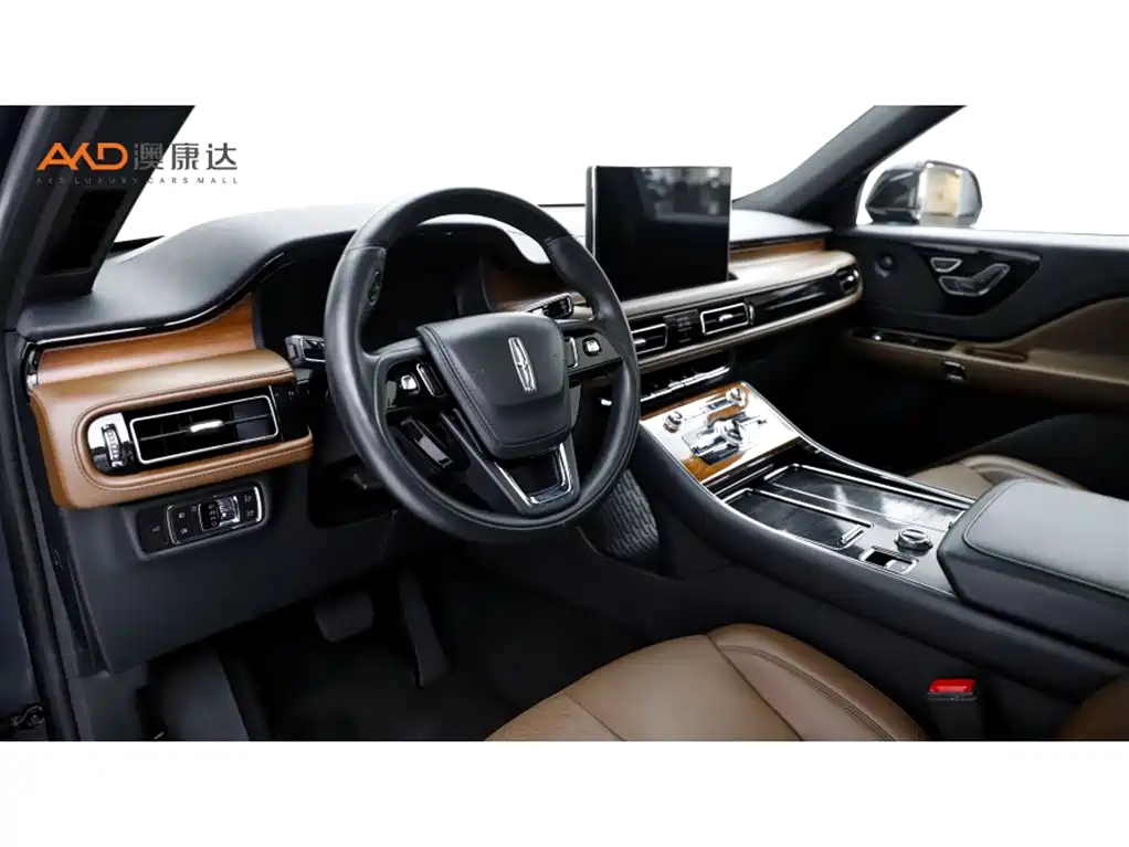 Aviator 飞行家/3.0 T/23款/V6四驱尊雅巡航版 六座