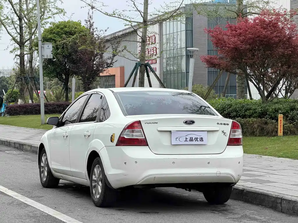 Focus Sedan Classic 1.8 L Auto Basic