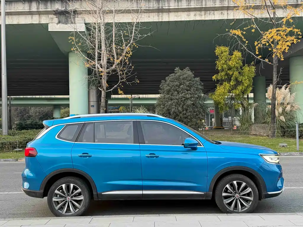 Roewe RX5 MAX 300 TGI Auto Intelligent Cockpit Luxury
