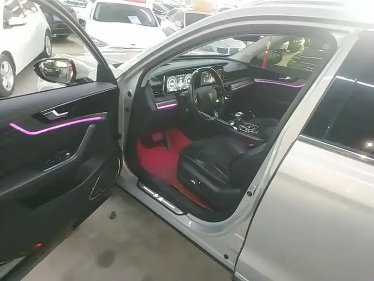 Hongqi HS5 Facelift 2.0 T Connected Flagship Enjoyment 4 WD