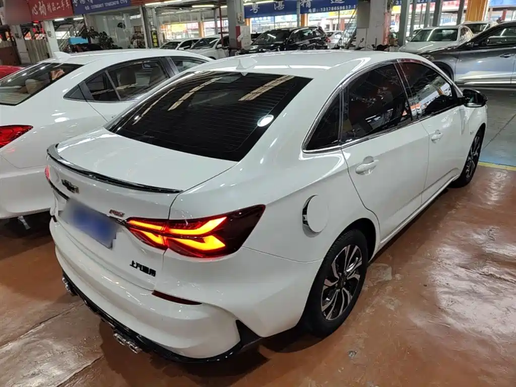 Monza Mild Hybrid RS 330 T Auto Smooth