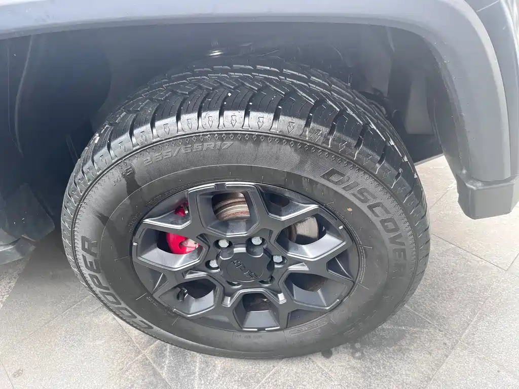BAIC BJ40 2.0 D Blade Hero Glory