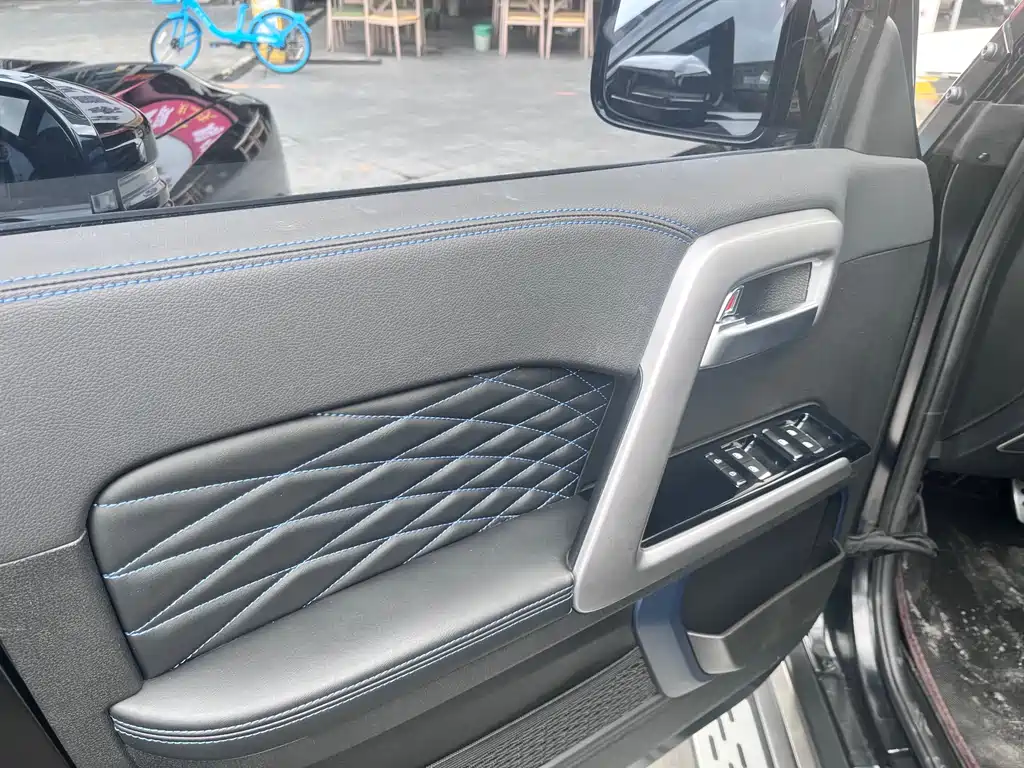 BAIC BJ40 2.0 D Blade Hero Glory
