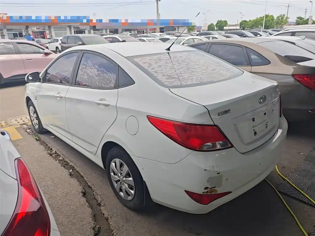 Accent 1.4 L Manual Intelligent GLS