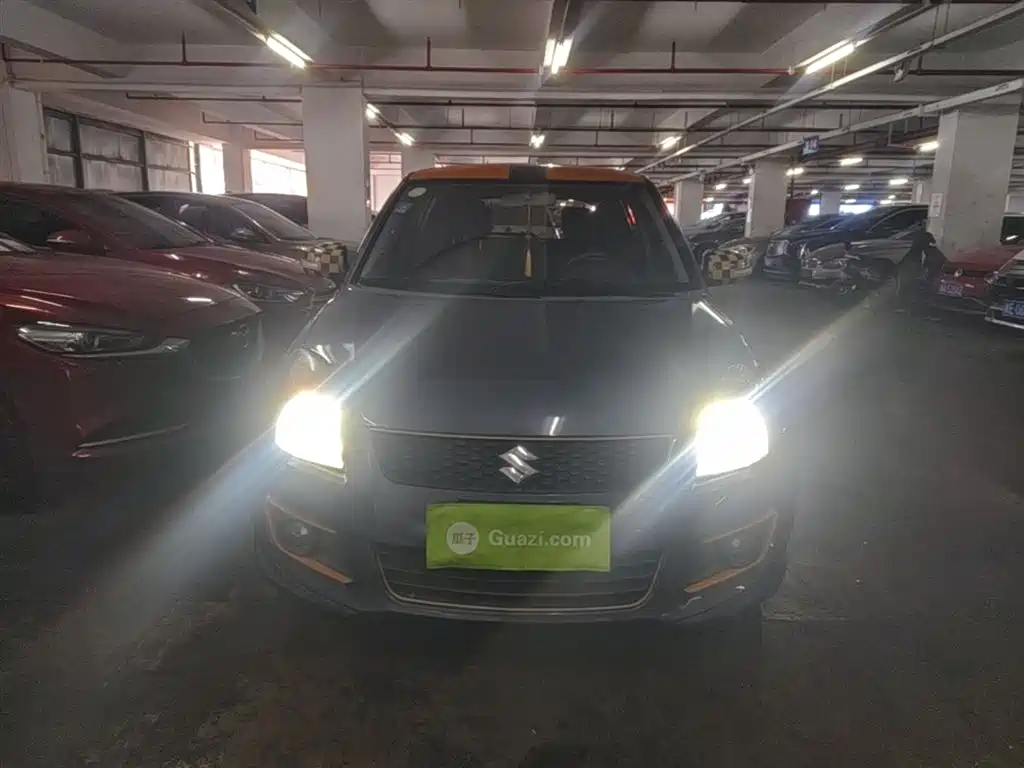 Swift 1.5 L Auto Fashion Cool Play