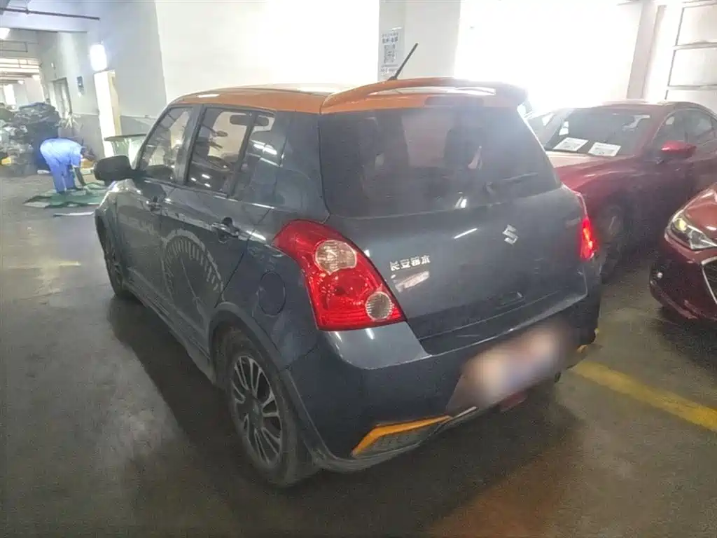 Swift 1.5 L Auto Fashion Cool Play