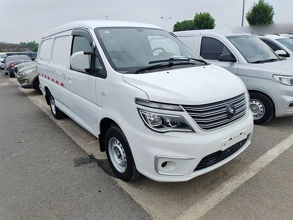 Lingzhi 菱智 2023款 V3 1.6 L 基本型 2座