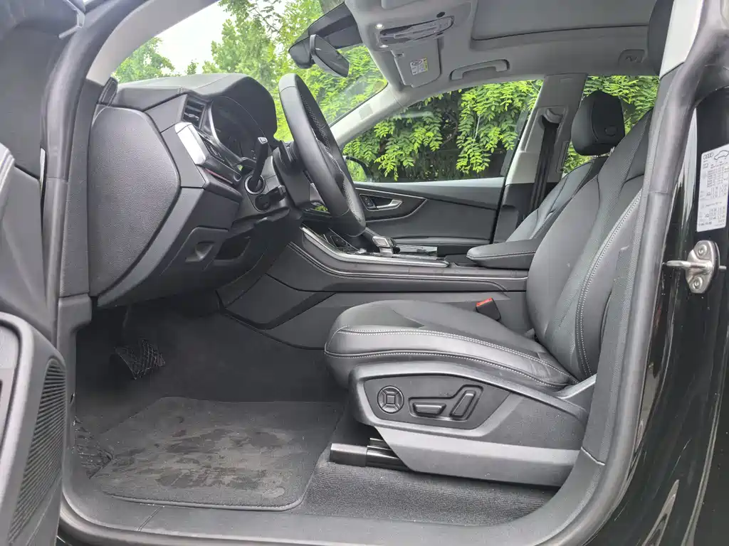 Audi Q8 55 TFSI Luxury Dynamic