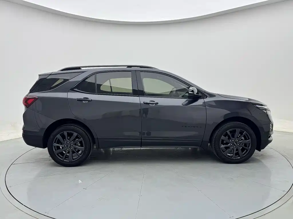 Equinox 550 T RS 4 WD Intelligent Guard World