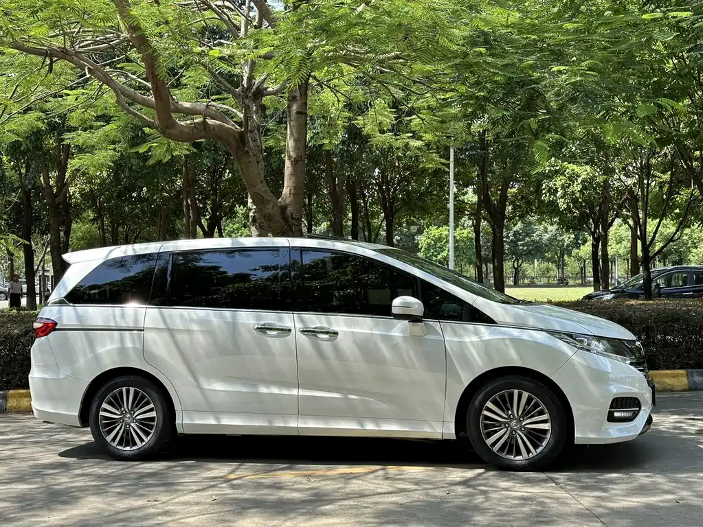 Odyssey 2.4 L Premium