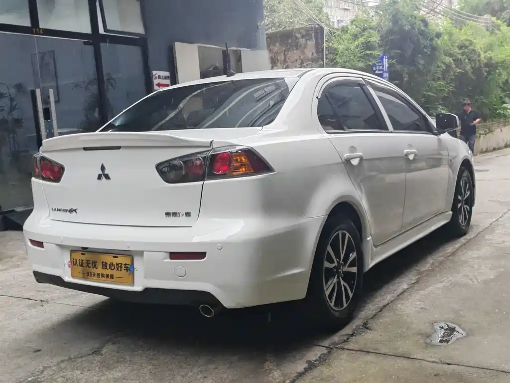 Lancer EX 翼神 2015款 1.8 L CVT时尚版 国V