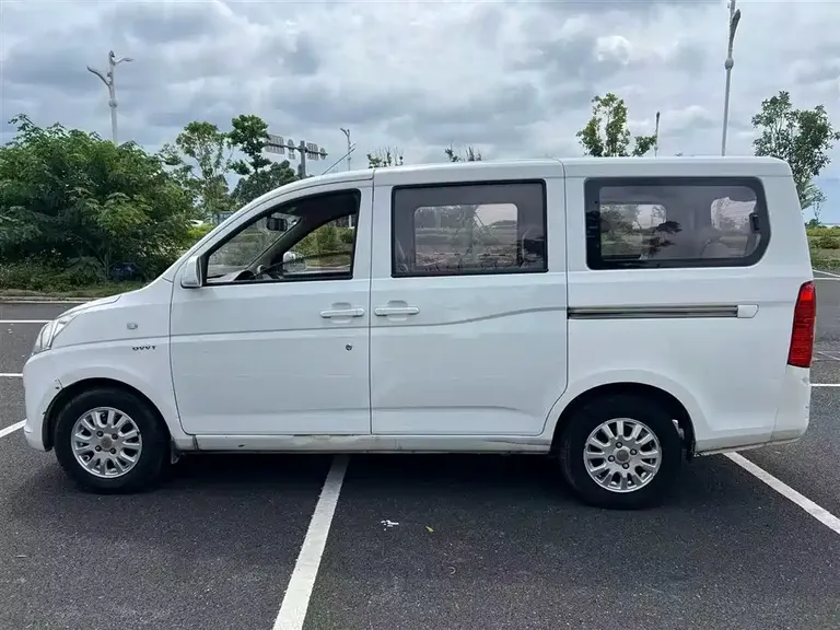 Wuling Rongguang V 1.5 L Standard