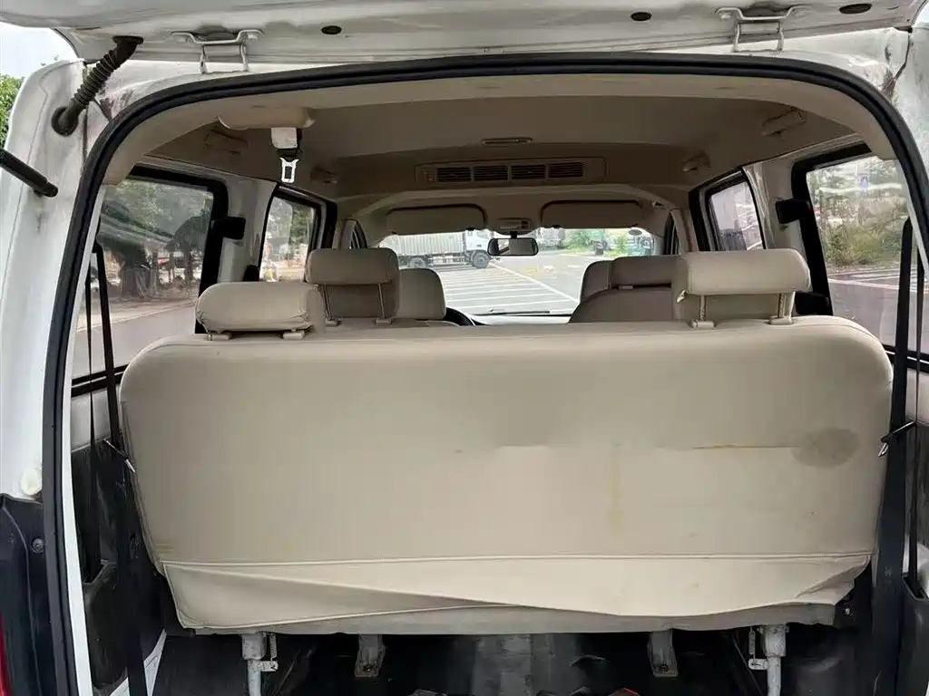 Wuling Rongguang V 1.5 L Standard