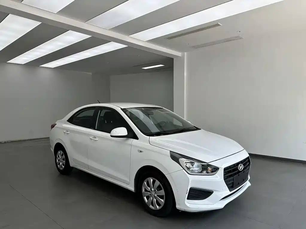 Accent 1.4 L Manual Refreshed CN-V