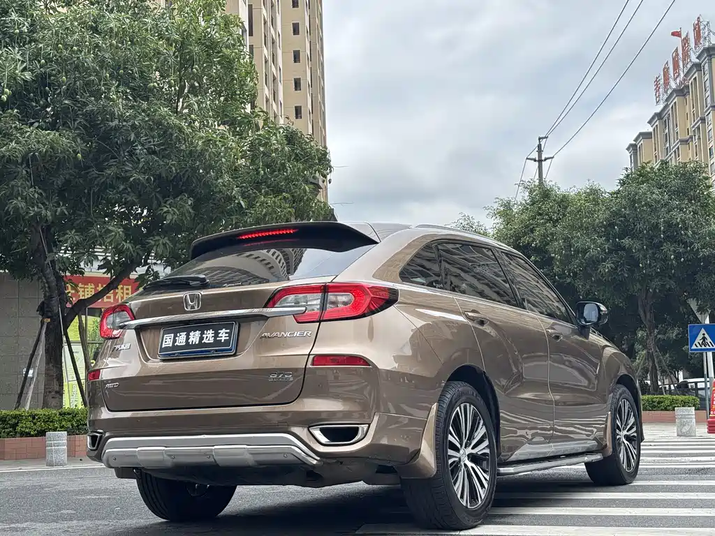 Avancier 370 TURBO 4 WD Premium