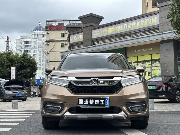 Honda Avancier 370 TURBO 4 WD Premium