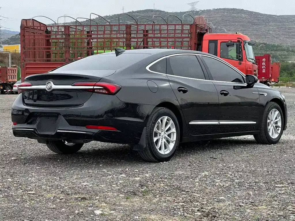 LaCrosse 552 T Luxury