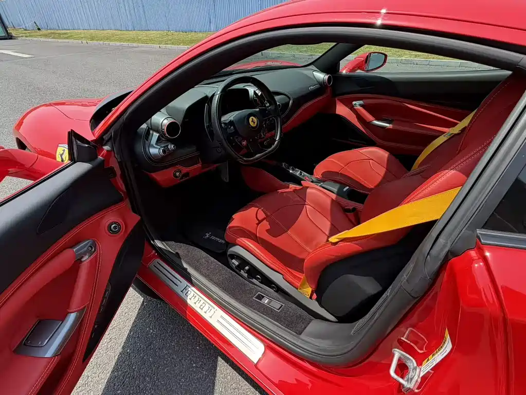 Ferrari F8 Tributo 3.9 T V8
