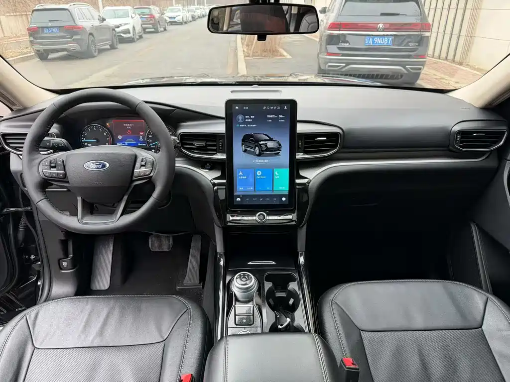 Explorer EcoBoost 285 4 WD III 10 th Anniversary 7-seat