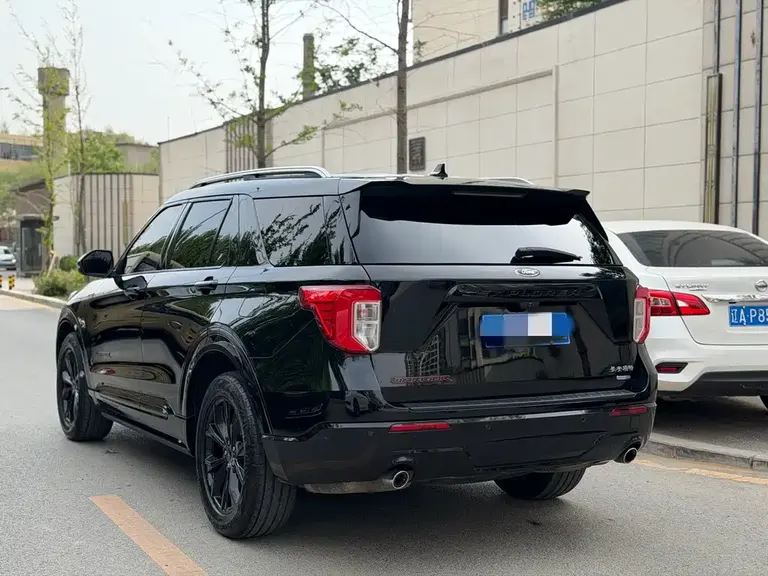 Ford Explorer EcoBoost 285 4 WD III 10 th Anniversary 7-seat