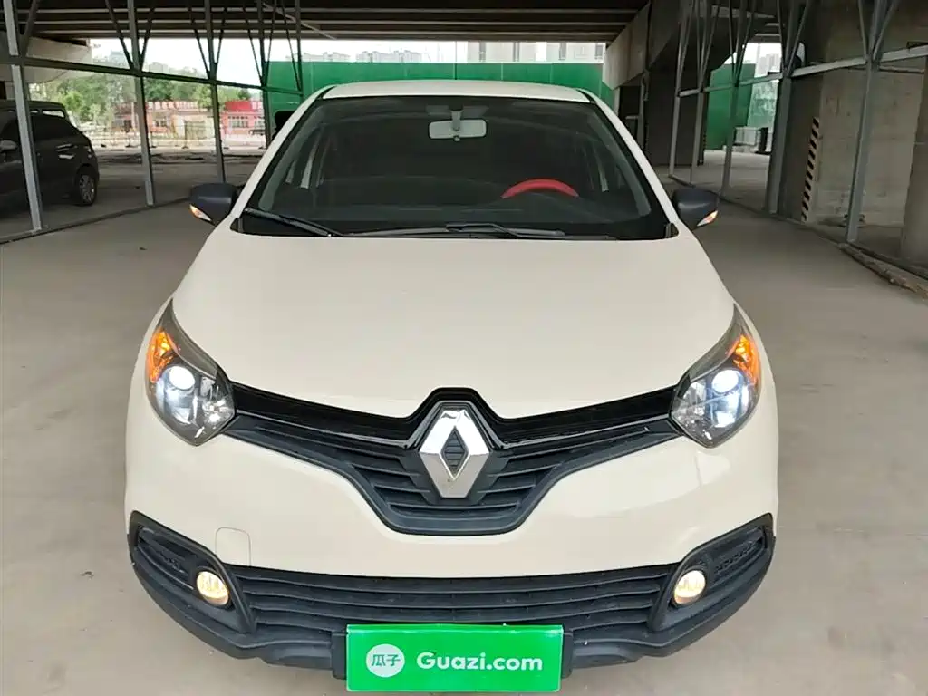 Captur 1.2 T Auto Standard