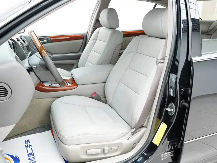 Lexus GS 300