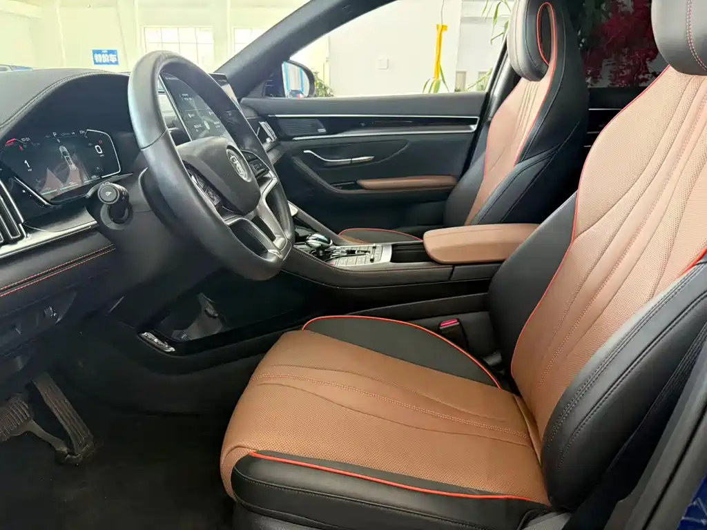 Song PLUS NEV DM-i 100 KM 4 WD Flagship PLUS