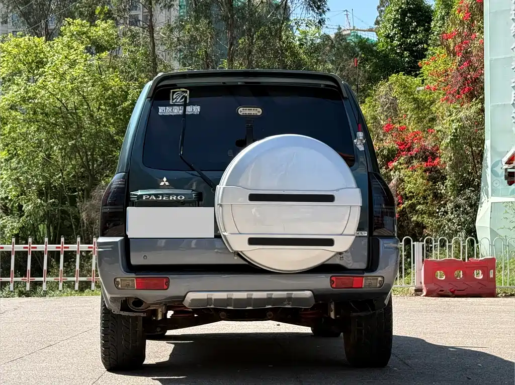 Pajero 3.0 L AT GLS