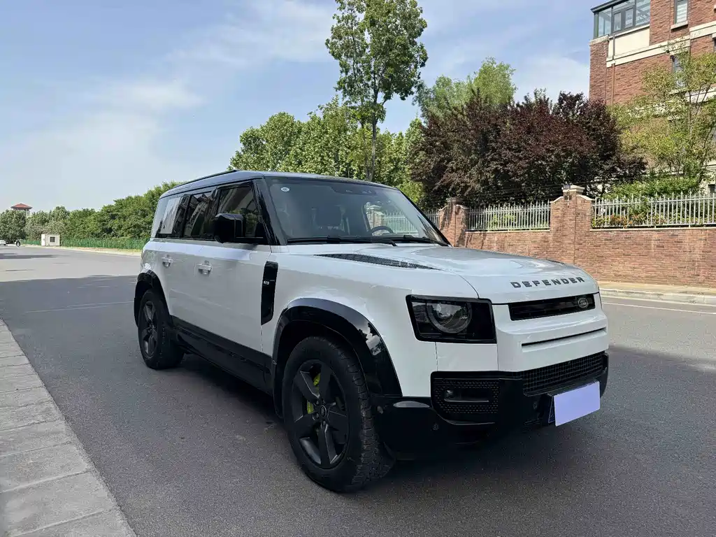 Land Rover Defender 110 3.0 T P400 X-DYNAMIC HSE
