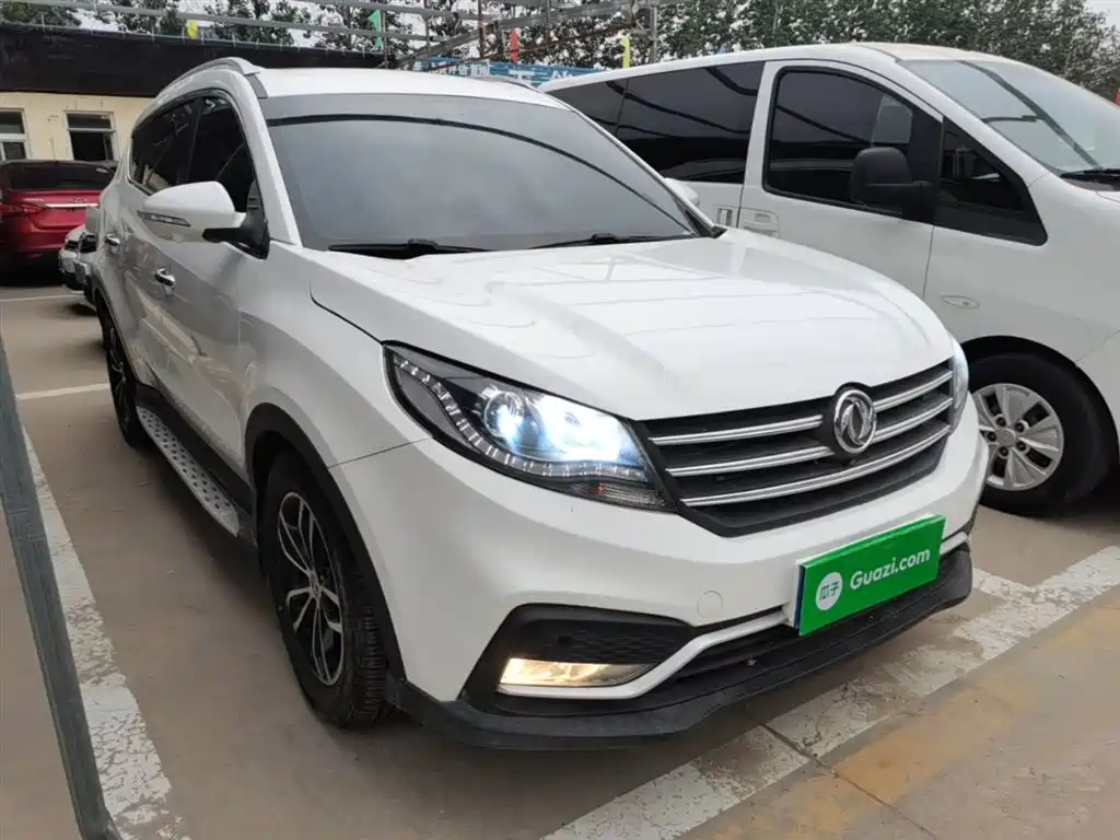 Fengguang 580 1.5 T CVT Luxury