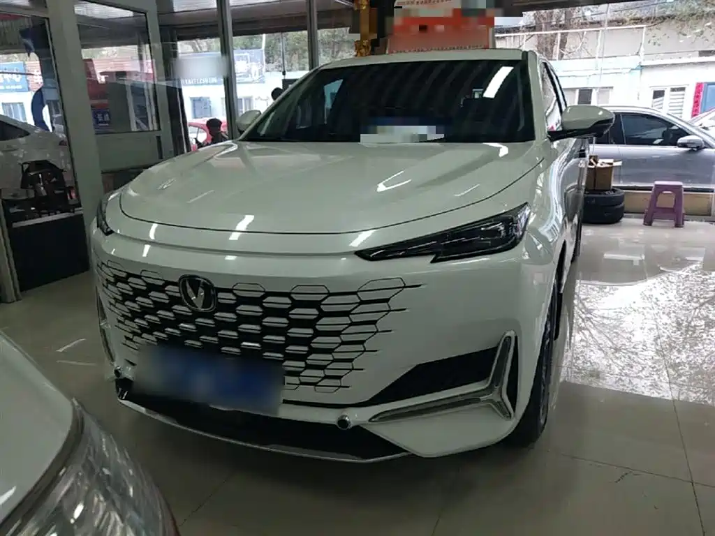 Changan UNI-K 2.0 T 2 WD Joy Style
