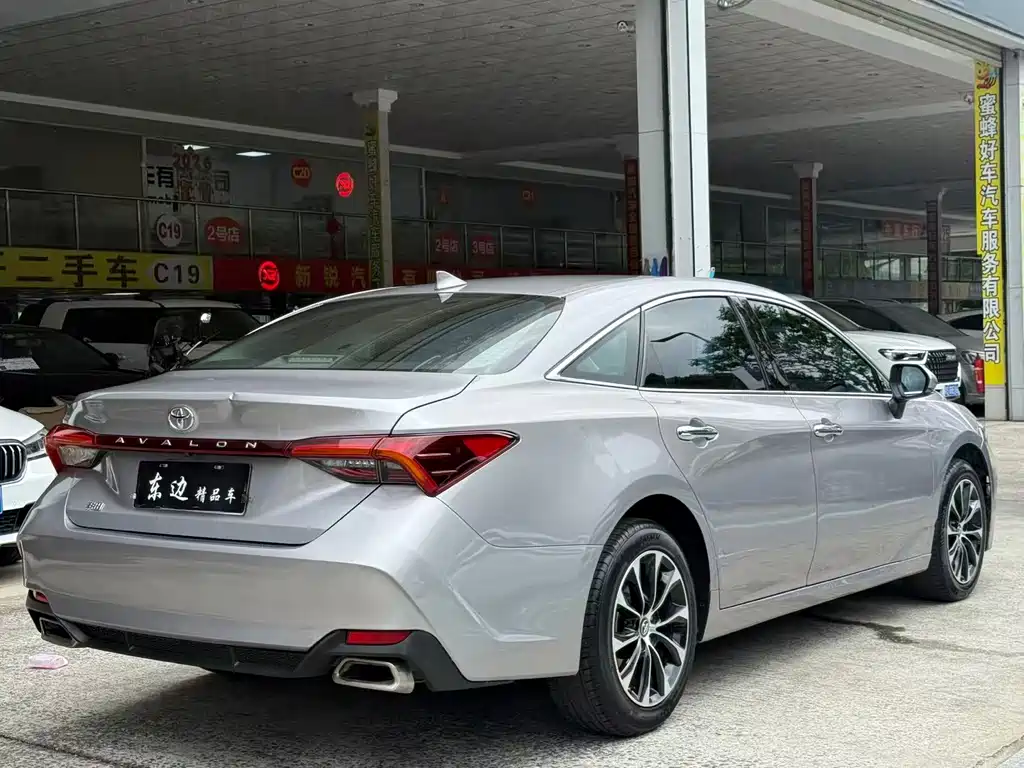 Avalon 2.0 L Luxury