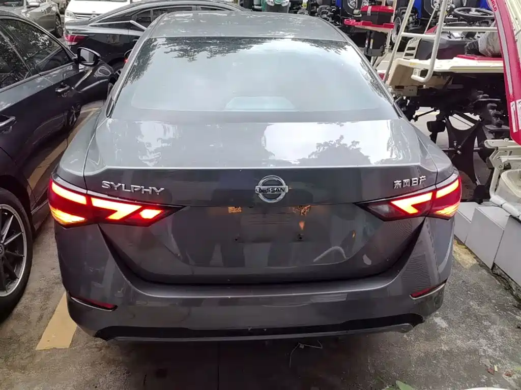 Sylphy 1.6 L XL CVT Joy