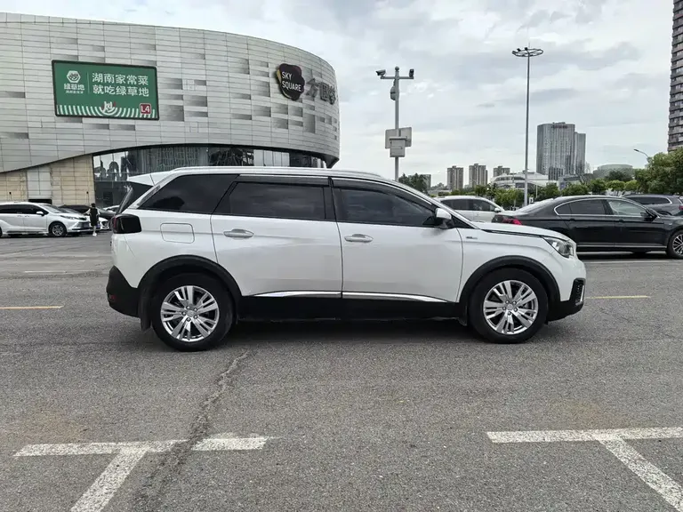 Peugeot 5008 380 THP 7-seat Elite