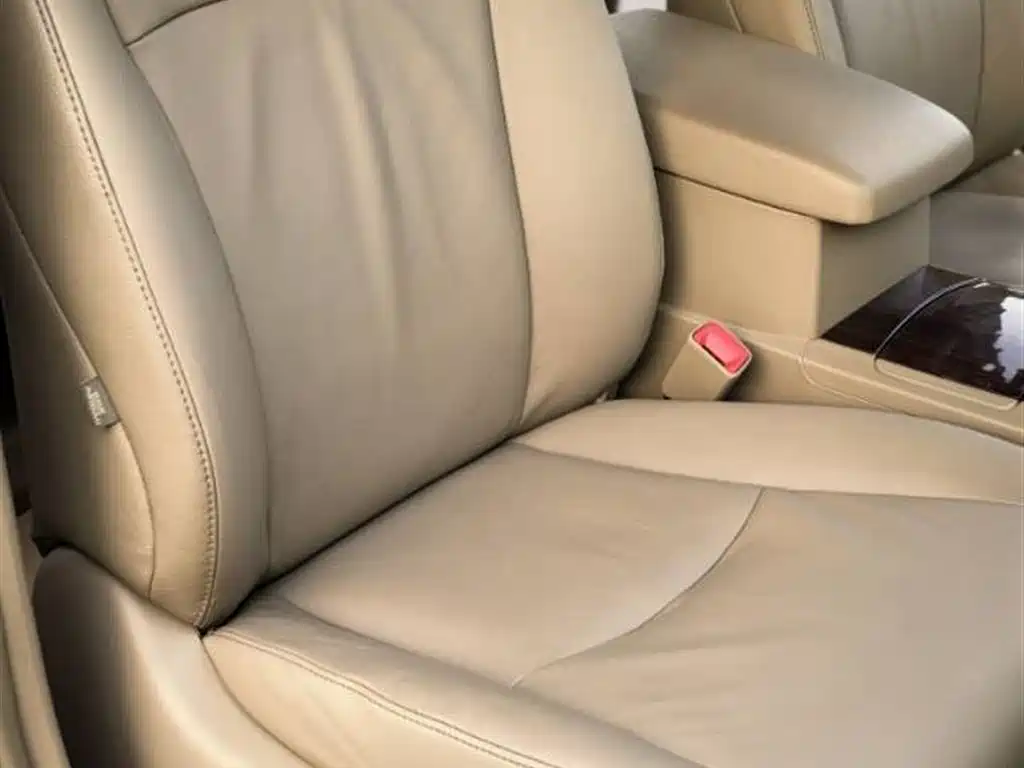 Highlander 2.7 L 2 WD 7-seat Luxury