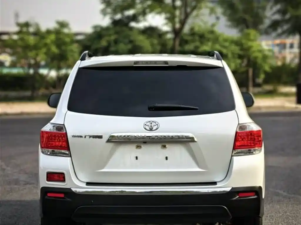 Highlander 2.7 L 2 WD 7-seat Luxury